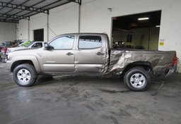2012 Toyota Tacoma - Thumbnail 5