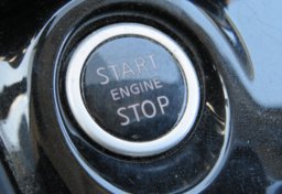 2020 Nissan Kicks - Thumbnail 34