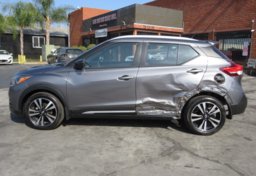 2020 Nissan Kicks - Thumbnail 3