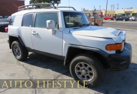 Picture of 2012 Toyota FJ Cruiser