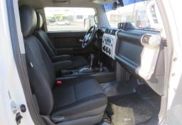 2012 Toyota FJ Cruiser - Thumbnail 24