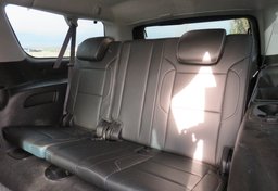 2015 Chevrolet Suburban - Thumbnail 27