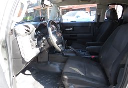 2012 Toyota FJ Cruiser - Thumbnail 23