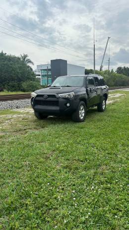 Picture of 2019 Toyota 4Runner