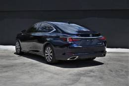 Picture of 2019 Lexus ES 350