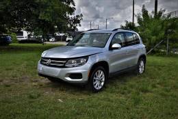 Picture of 2017 Volkswagen Tiguan