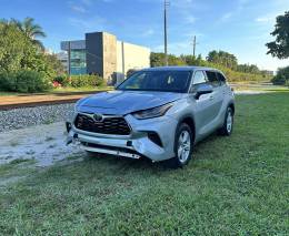 Picture of 2021 Toyota Highlander