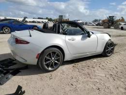 Picture of 2017 Mazda MX-5 Miata