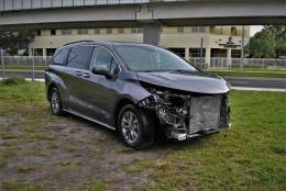 Picture of 2021 Toyota Sienna