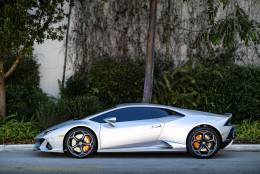 Picture of 2020 Lamborghini Huracan EVO