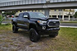 Picture of 2018 Toyota Tacoma