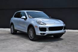 Picture of 2016 Porsche Cayenne