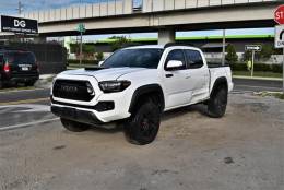 Picture of 2017 Toyota Tacoma