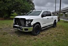 Picture of 2019 Nissan Titan