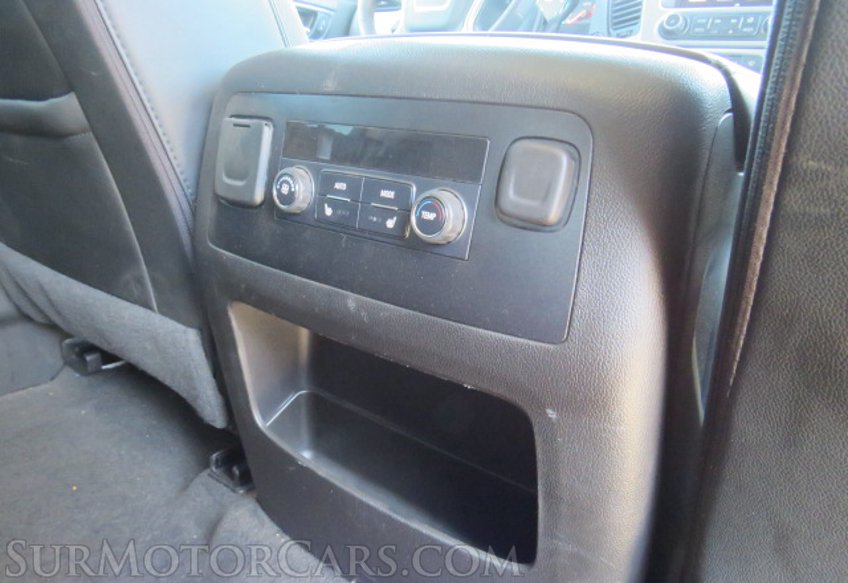 2017 GMC Yukon - Image 41