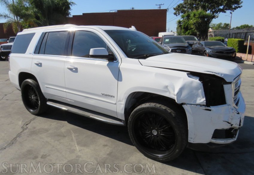 2017 GMC Yukon - Image 4