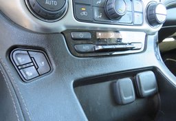 2017 GMC Yukon - Image 40