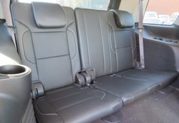 2017 GMC Yukon - Image 33