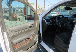 2017 GMC Yukon - Image 20