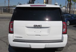 2017 GMC Yukon - Image 11