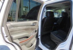 2017 GMC Yukon - Image 22