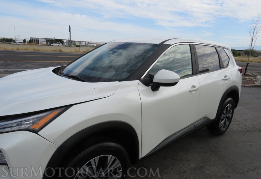 2023 Nissan Rogue - Image 13