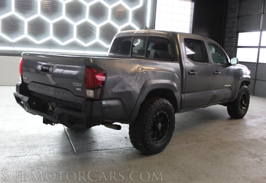 2017 Toyota Tacoma 4x4 SR V6 - Image 7