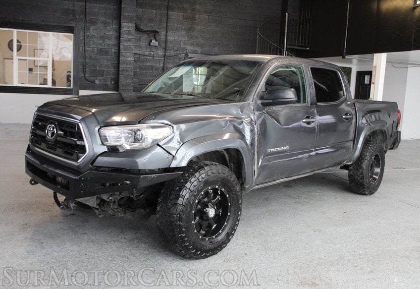 2017 Toyota Tacoma 4x4 SR V6 - Image 4
