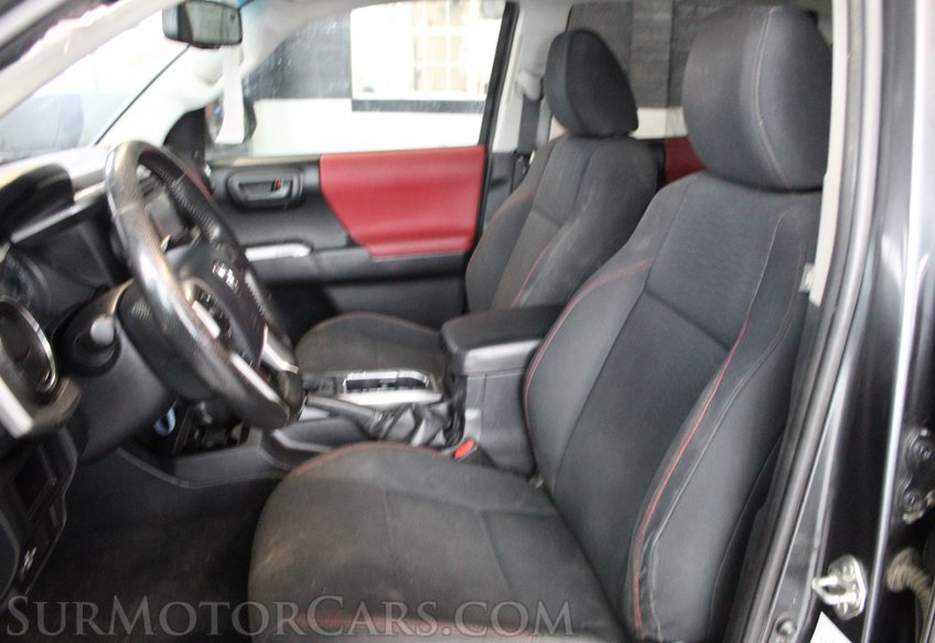 2017 Toyota Tacoma 4x4 SR V6 - Image 28