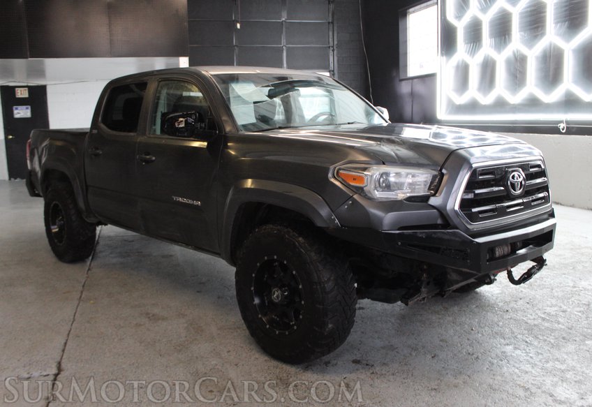 2017 Toyota Tacoma 4x4 SR V6 - Image 3