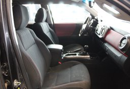 2017 Toyota Tacoma 4x4 SR V6 - Image 25