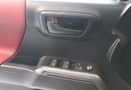 2017 Toyota Tacoma 4x4 SR V6 - Image 42