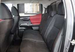 2017 Toyota Tacoma 4x4 SR V6 - Image 29