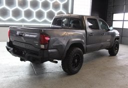 2017 Toyota Tacoma 4x4 SR V6 - Image 5