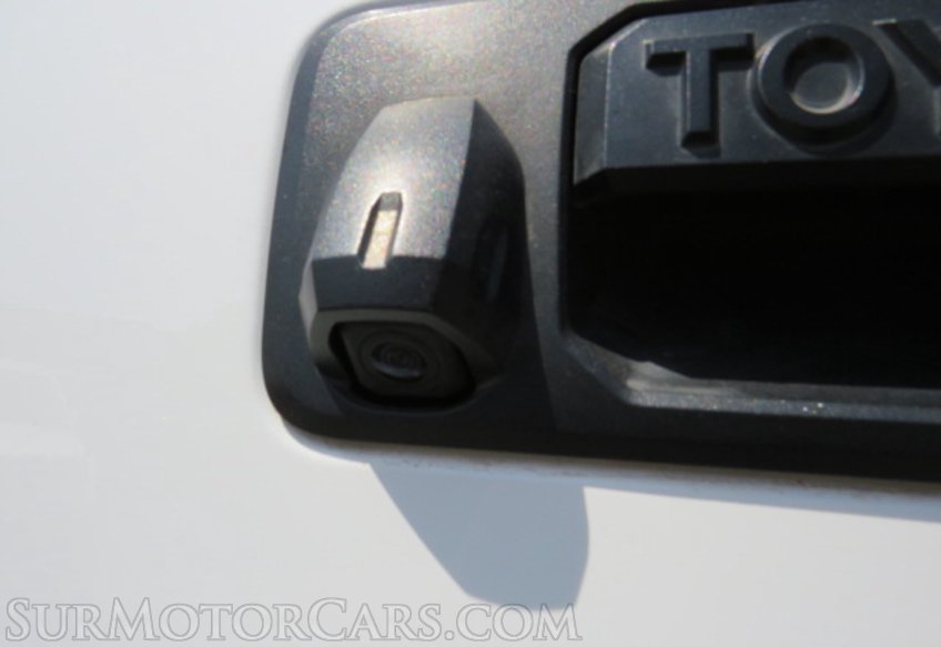 2017 Toyota Tundra 4WD - Image 19