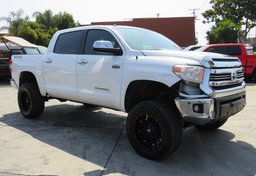 2017 Toyota Tundra 4WD - Image 4