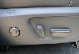 2017 Toyota Tundra 4WD - Image 47
