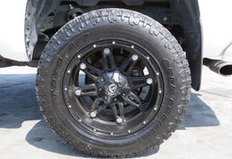 2017 Toyota Tundra 4WD - Image 18