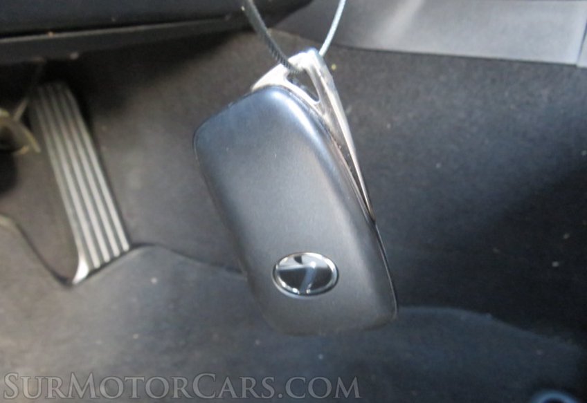 2020 Lexus IS - Image 46