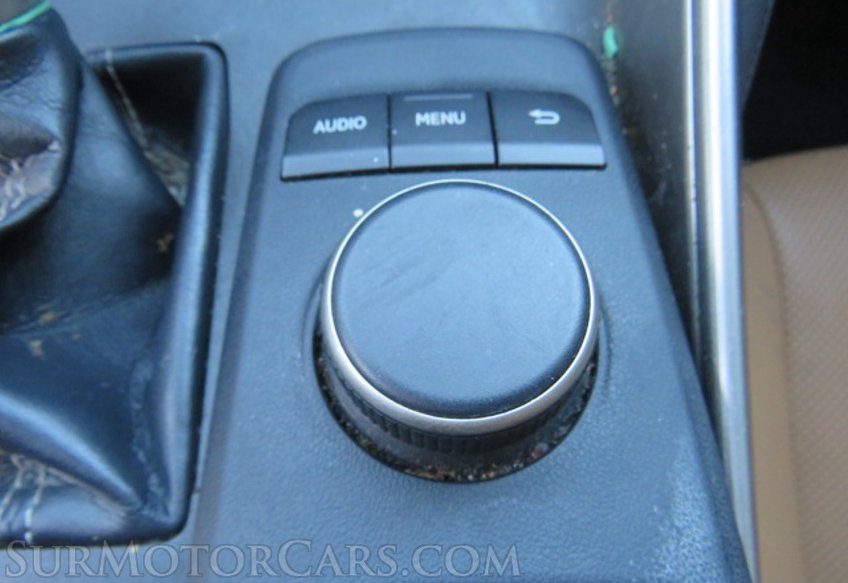 2020 Lexus IS - Image 44