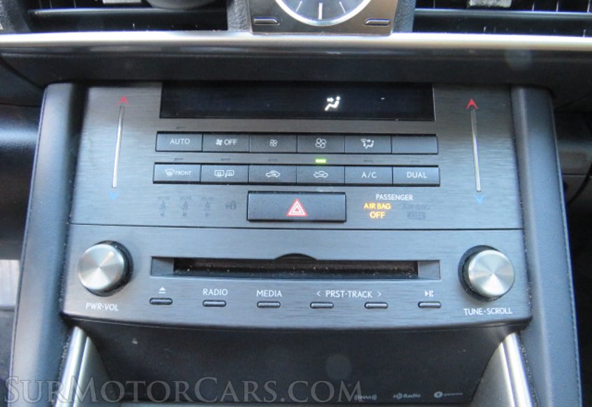 2020 Lexus IS - Image 37