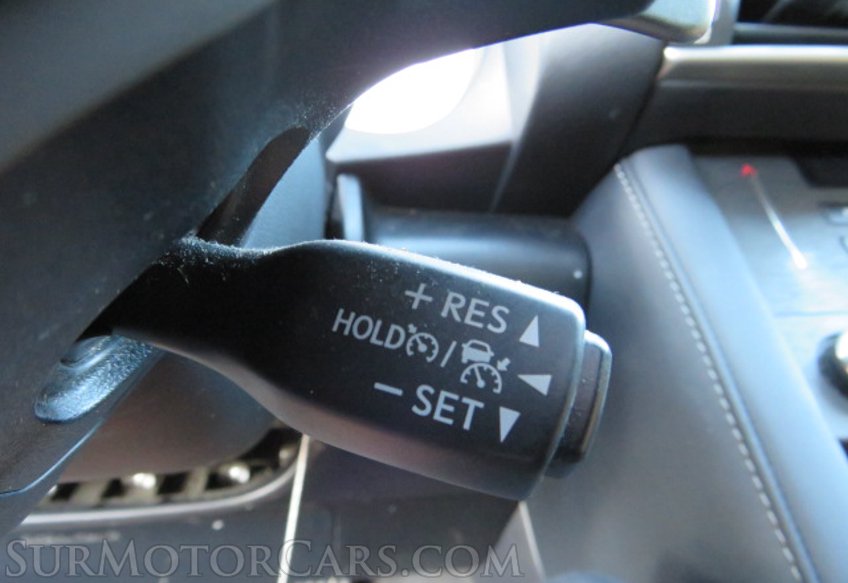 2020 Lexus IS - Image 42