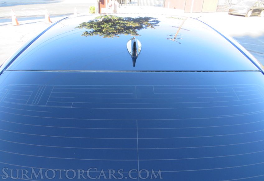 2020 Lexus IS - Image 15