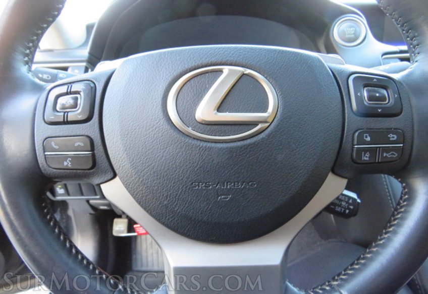 2020 Lexus IS - Image 41