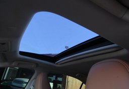 2020 Lexus IS - Image 32