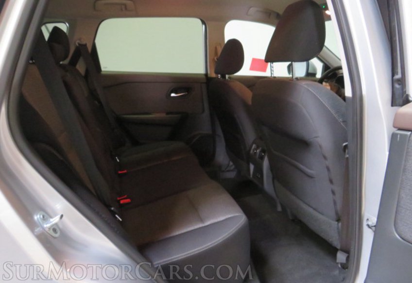 2021 Nissan Rogue - Image 32