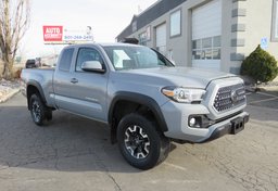 2019 Toyota Tacoma 4WD - Image 2