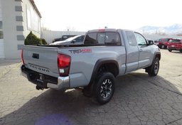 2019 Toyota Tacoma 4WD - Image 5