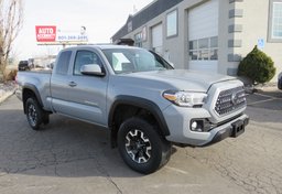 2019 Toyota Tacoma 4WD - Image 3