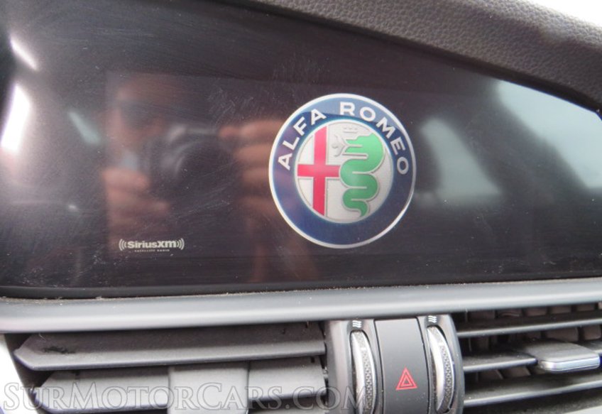 2018 Alfa Romeo Giulia - Image 37